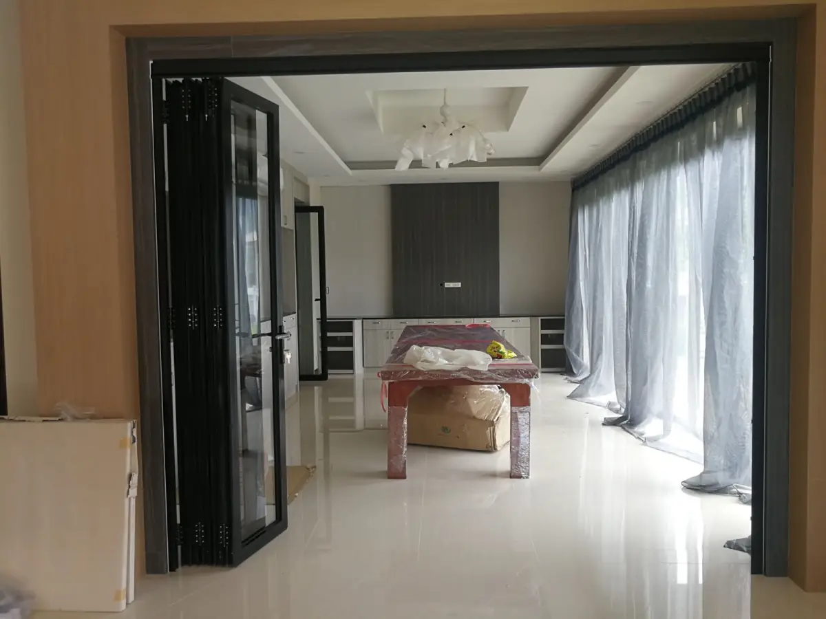 Sliding Doors and Shopfront Openings